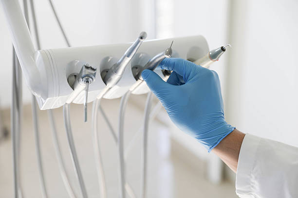 Professional Emergency Dentist technician working in Lafayette, OR